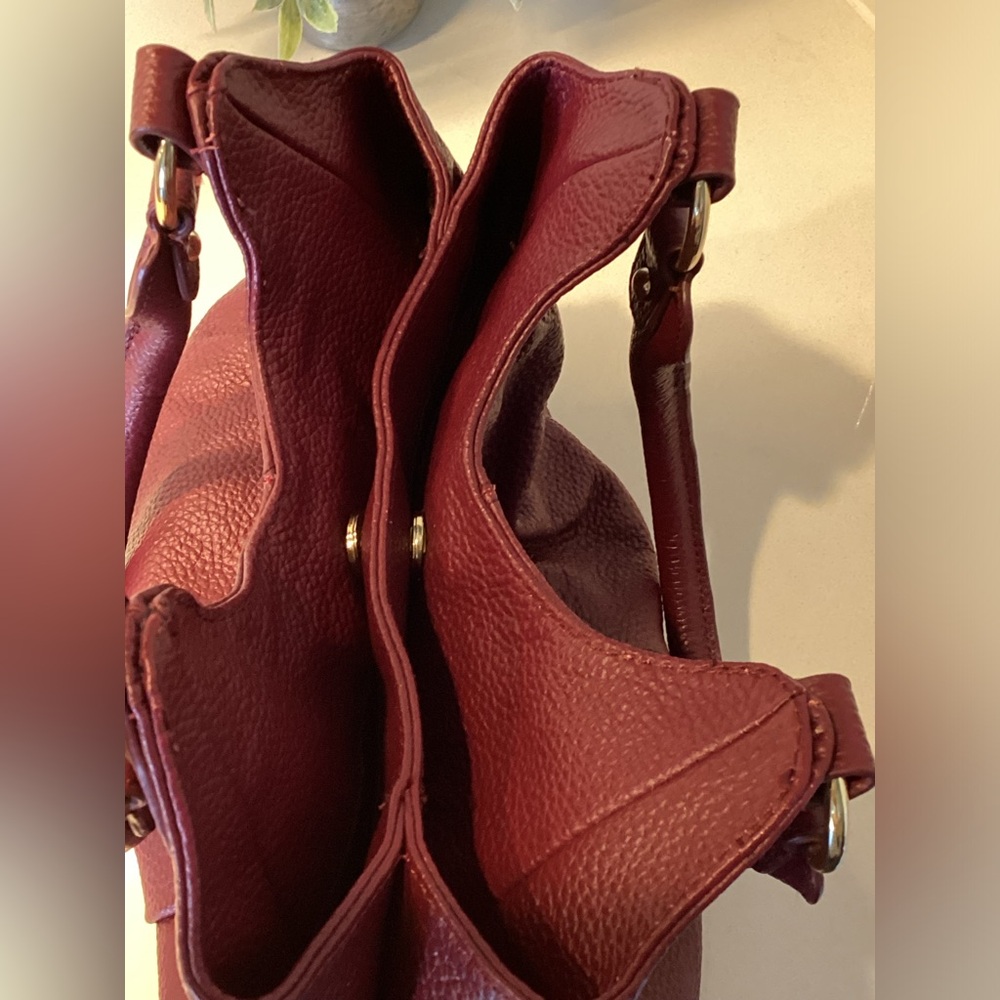 Cuore & Pelle Elegant Burgundy Leather Satchel Handbag - Picture 7 of 11